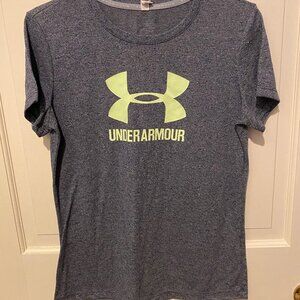 Woman's Heat Gear Under Armour Shirt - SM